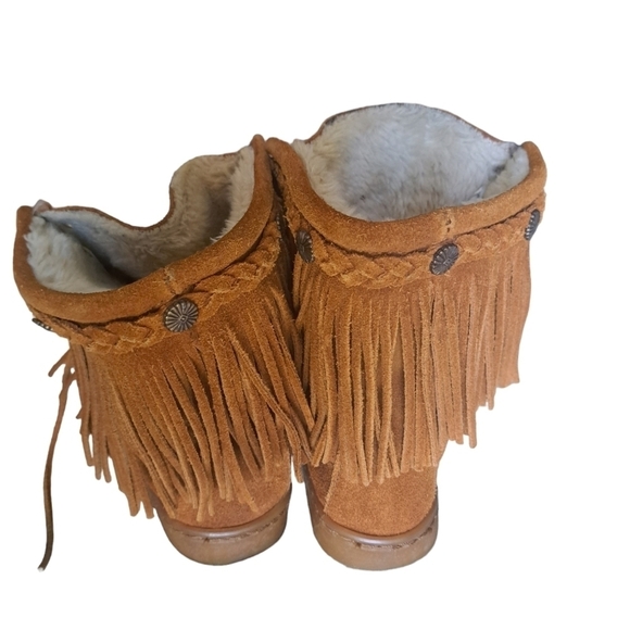 MINNETONKA short fringe leather moccasins booties shearling ankle boots WMS 8 - Picture 7 of 16